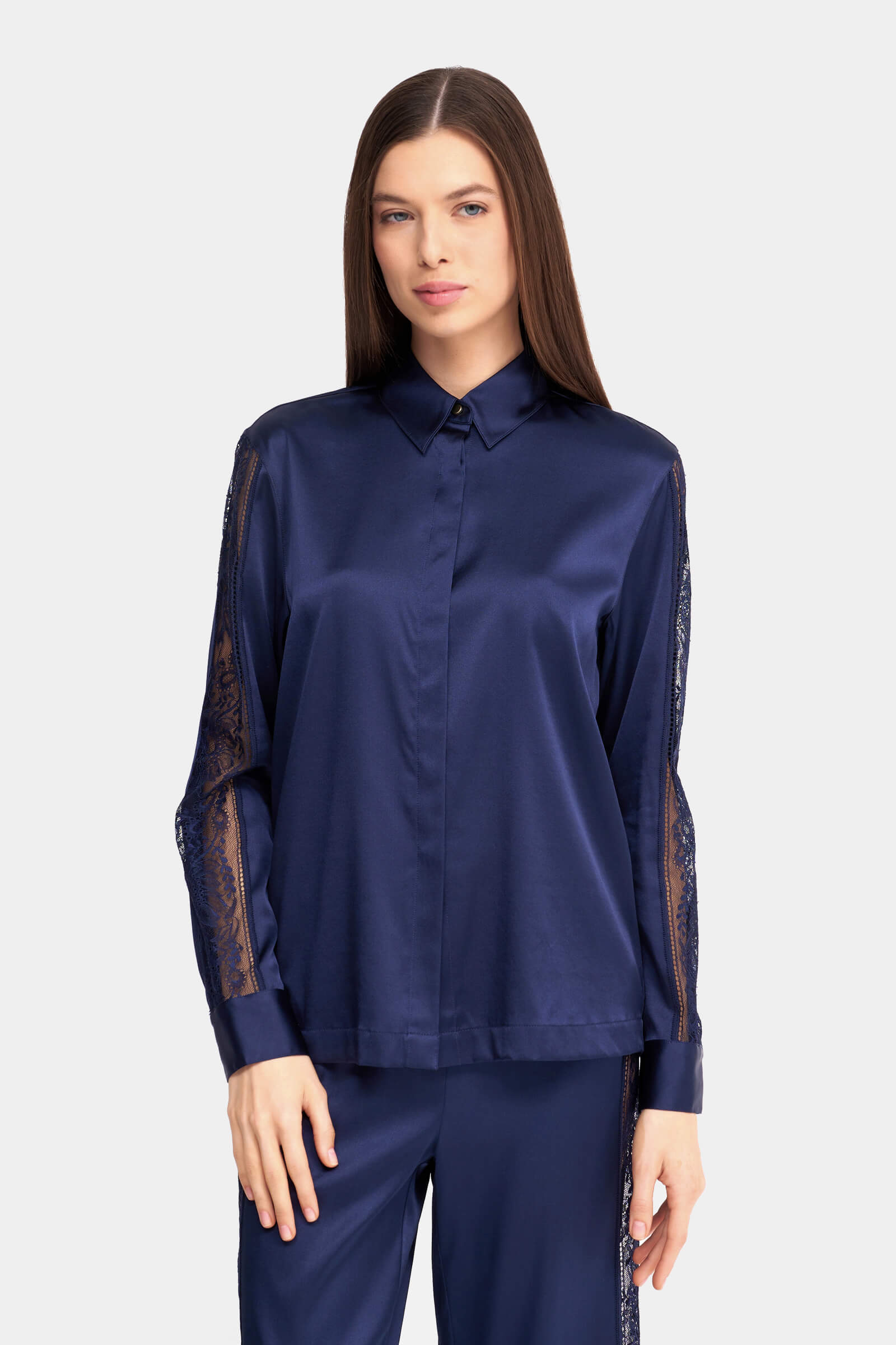 Шелковая пижамная рубашка с кружевом Бренд 