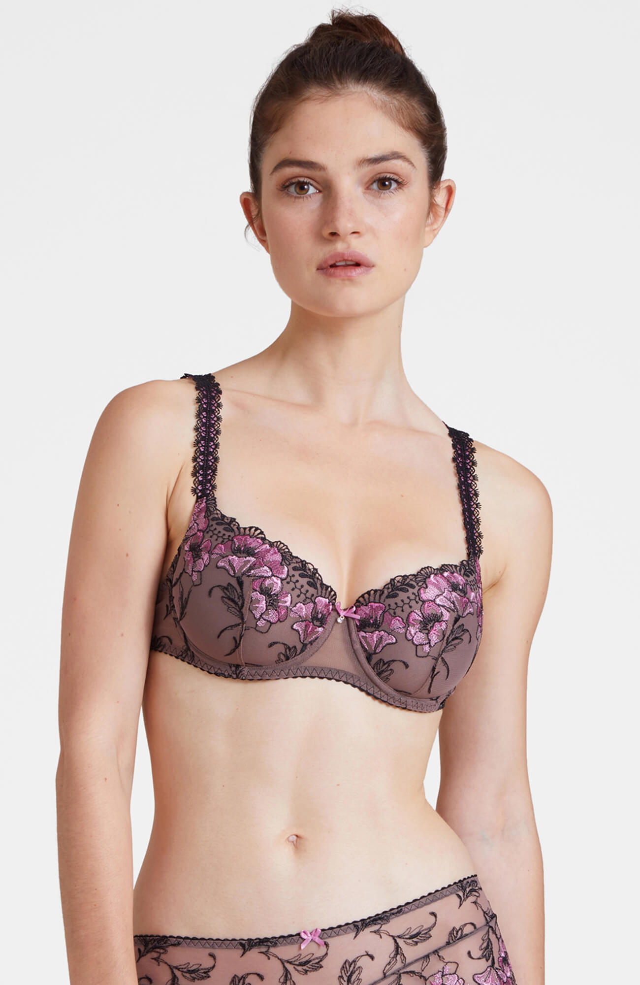 Бюстгальтер балконет на косточках Бренд 