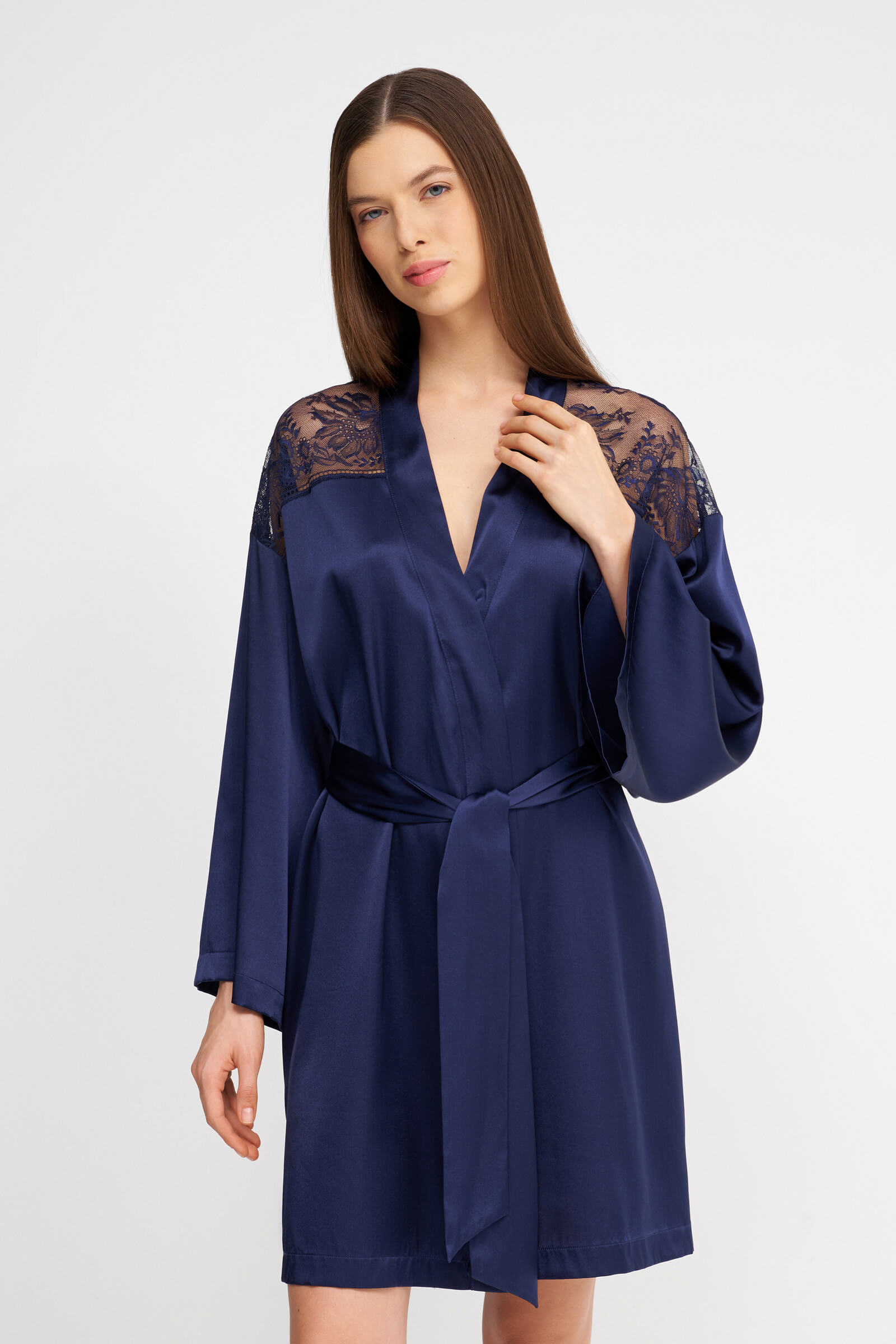 Шелковый халат с кружевом Бренд  Изображение 4