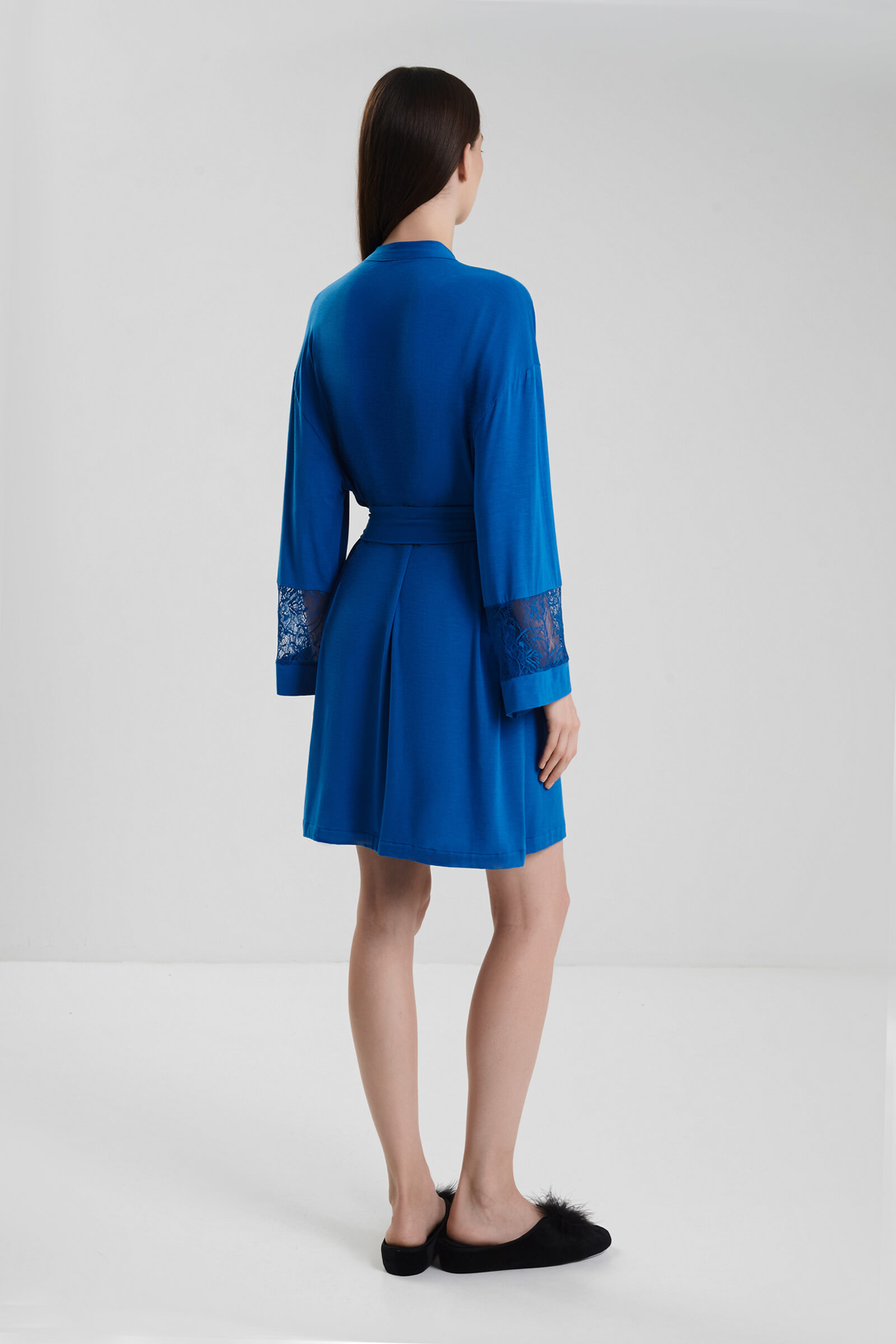 Короткий халат с добавлением шелка Бренд  Изображение 3