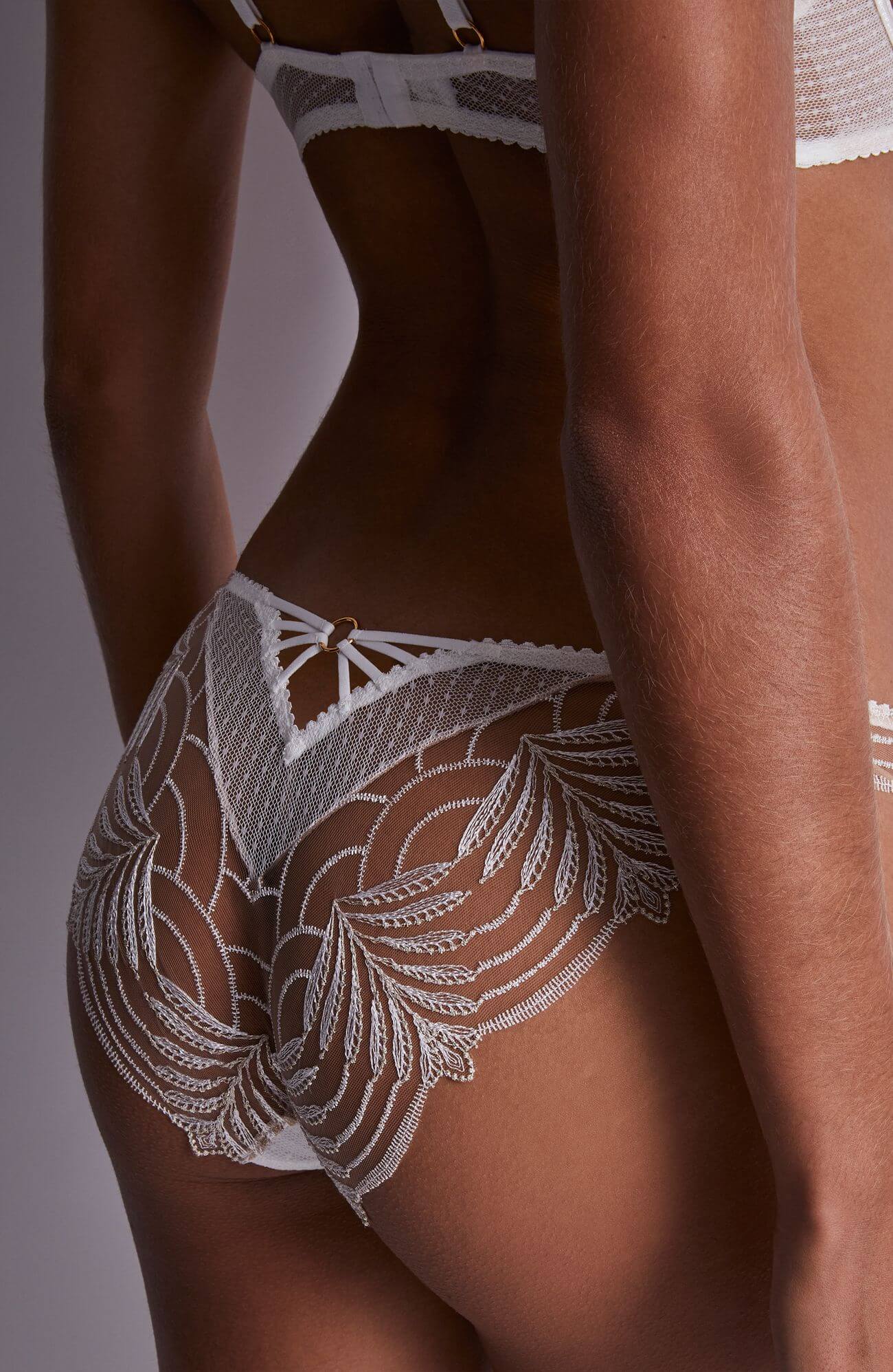 Трусы слипы с вышивкой Бренд  Изображение 3