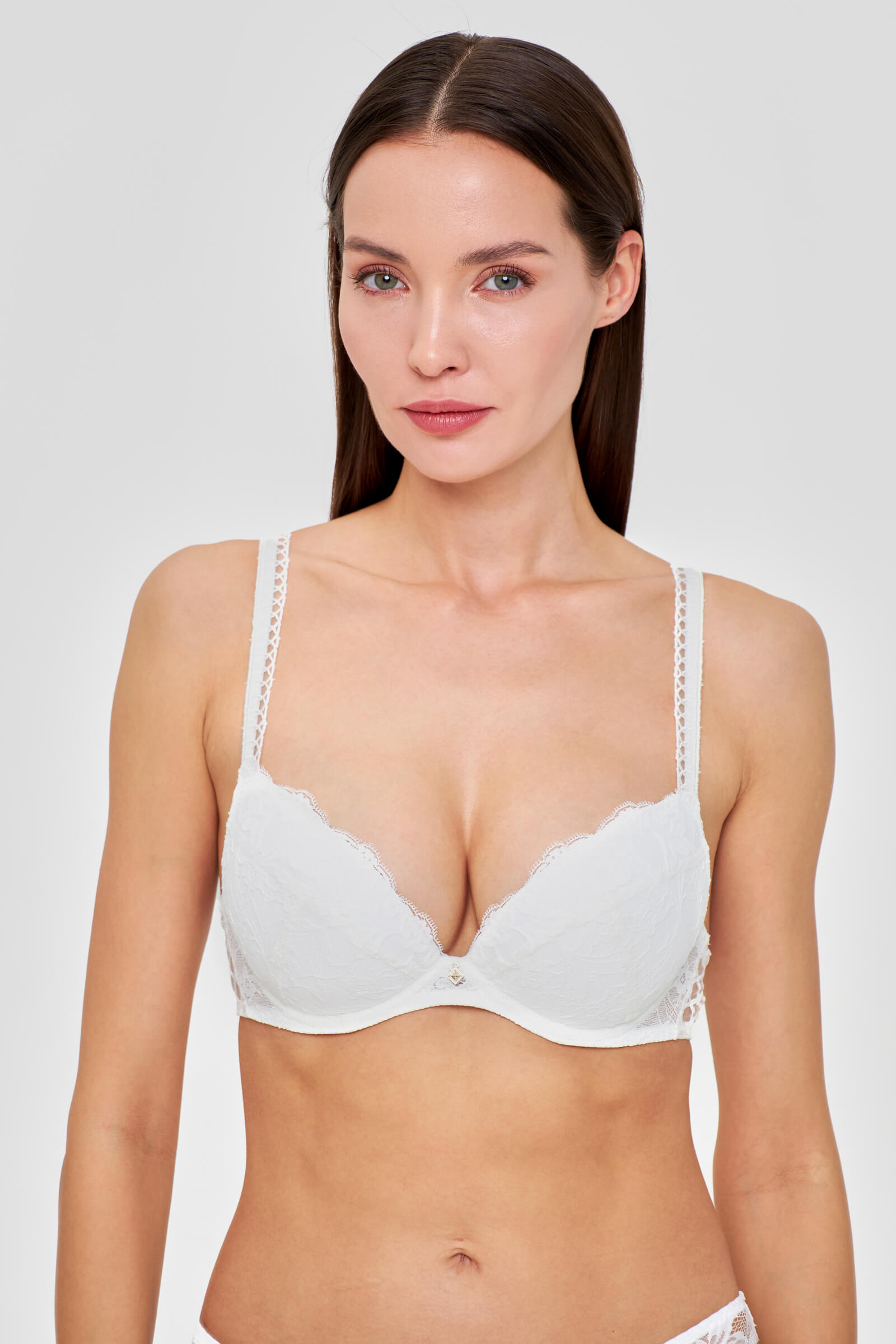 Бюстгальтер деми с эффектом пуш-ап Бренд 