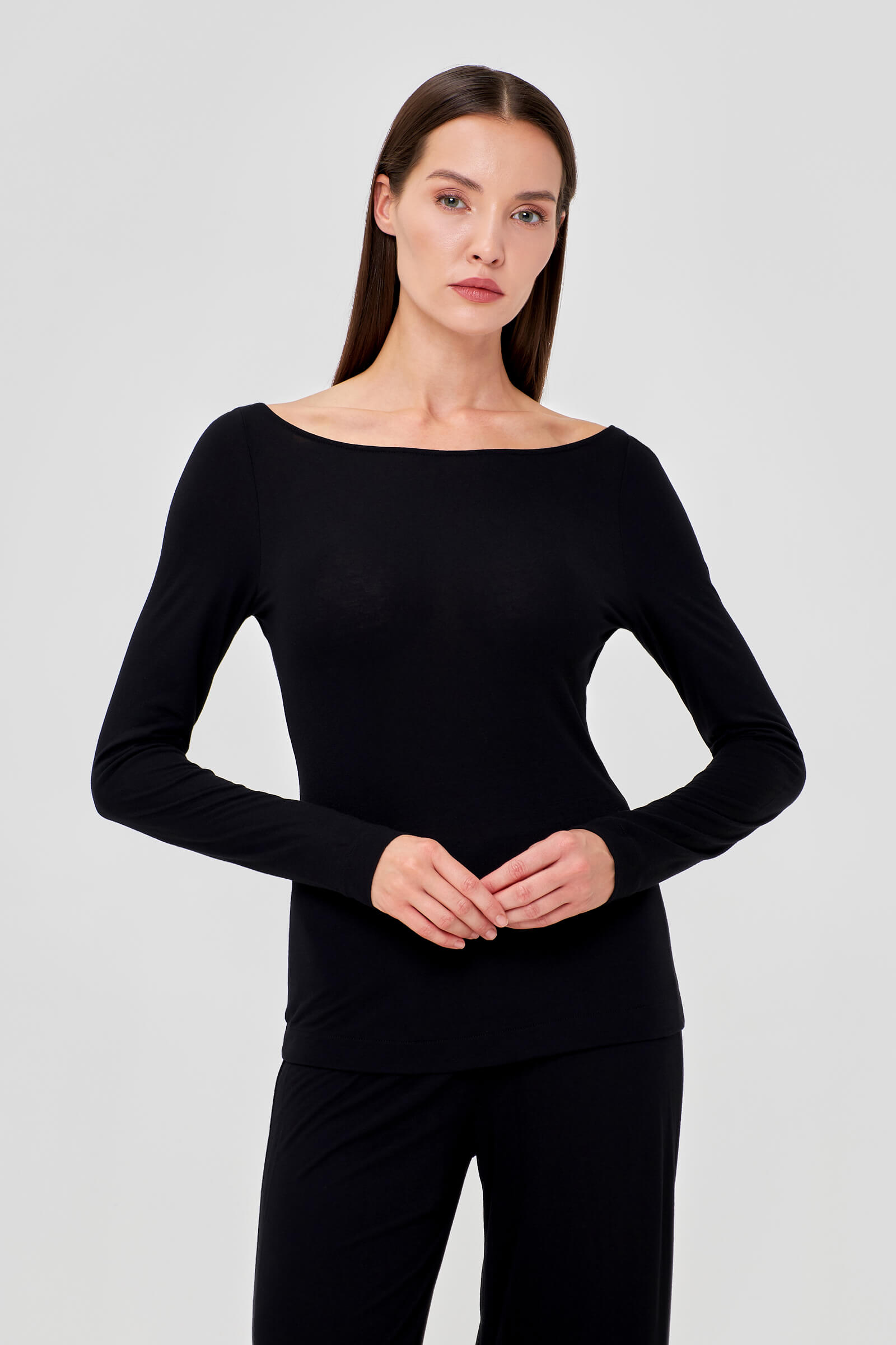 Лонгслив с открытой спиной Бренд  Изображение 6