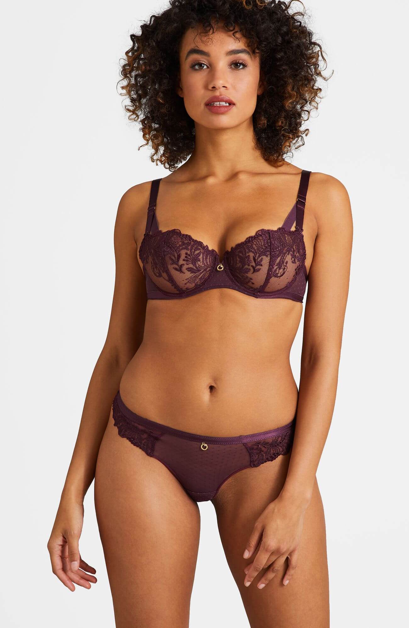 Трусы стринги с вышивкой Бренд  Изображение 6