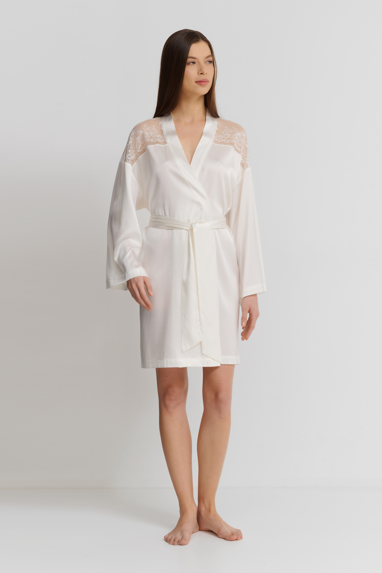 Шелковый халат с кружевом Бренд  Изображение 4