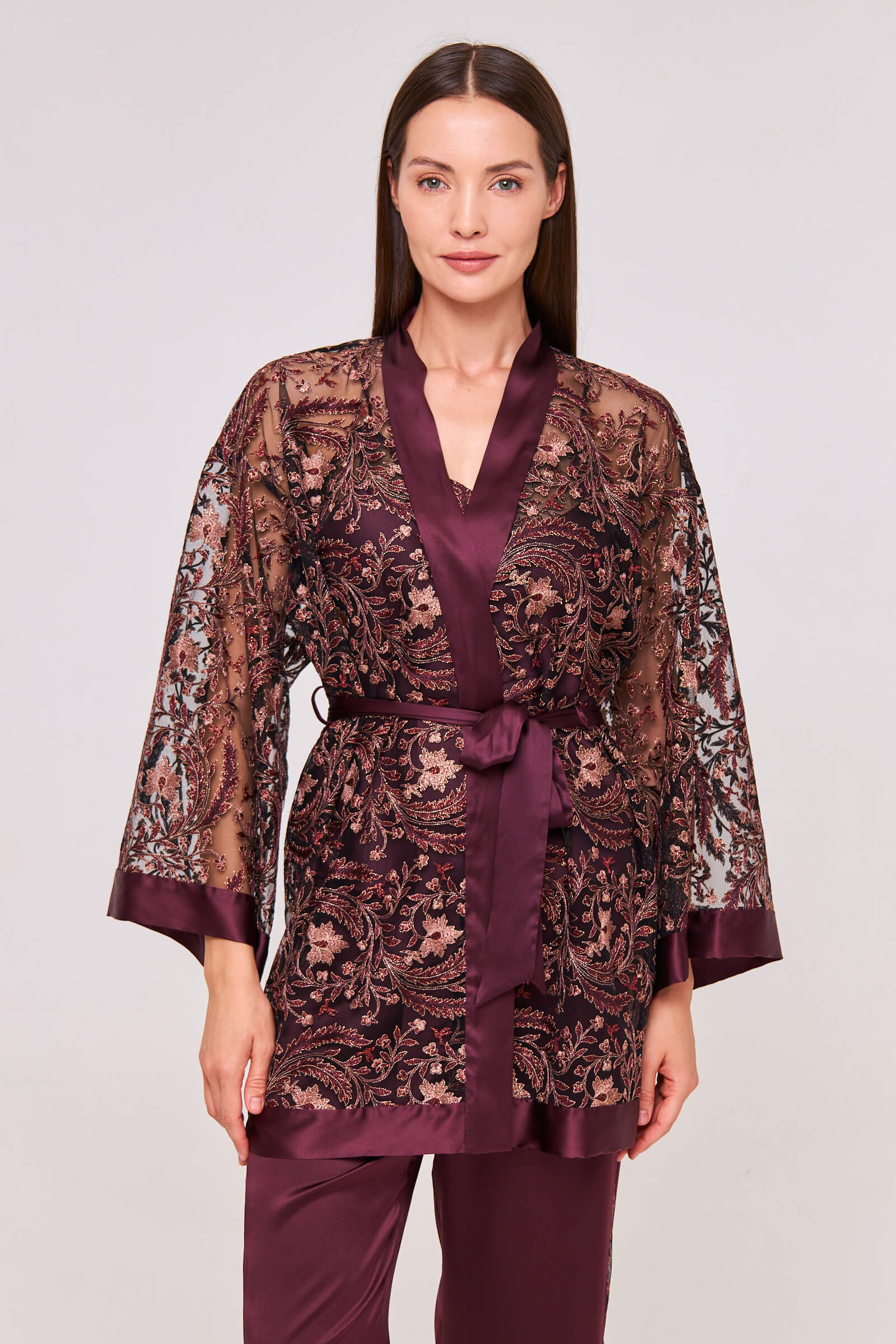 Короткий халат Бренд 