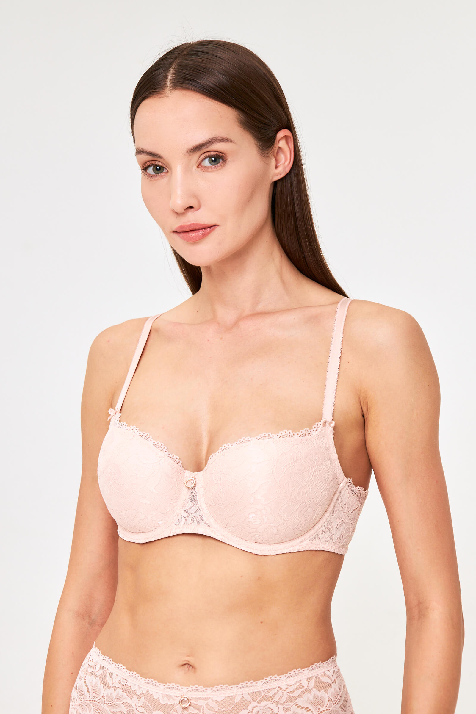 Кружевной бюстгальтер балконет с плотными чашками Бренд 