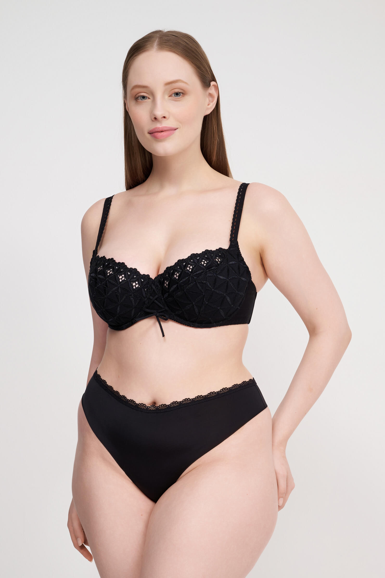 Трусы танга с кружевной тесьмой Бренд  Изображение 4