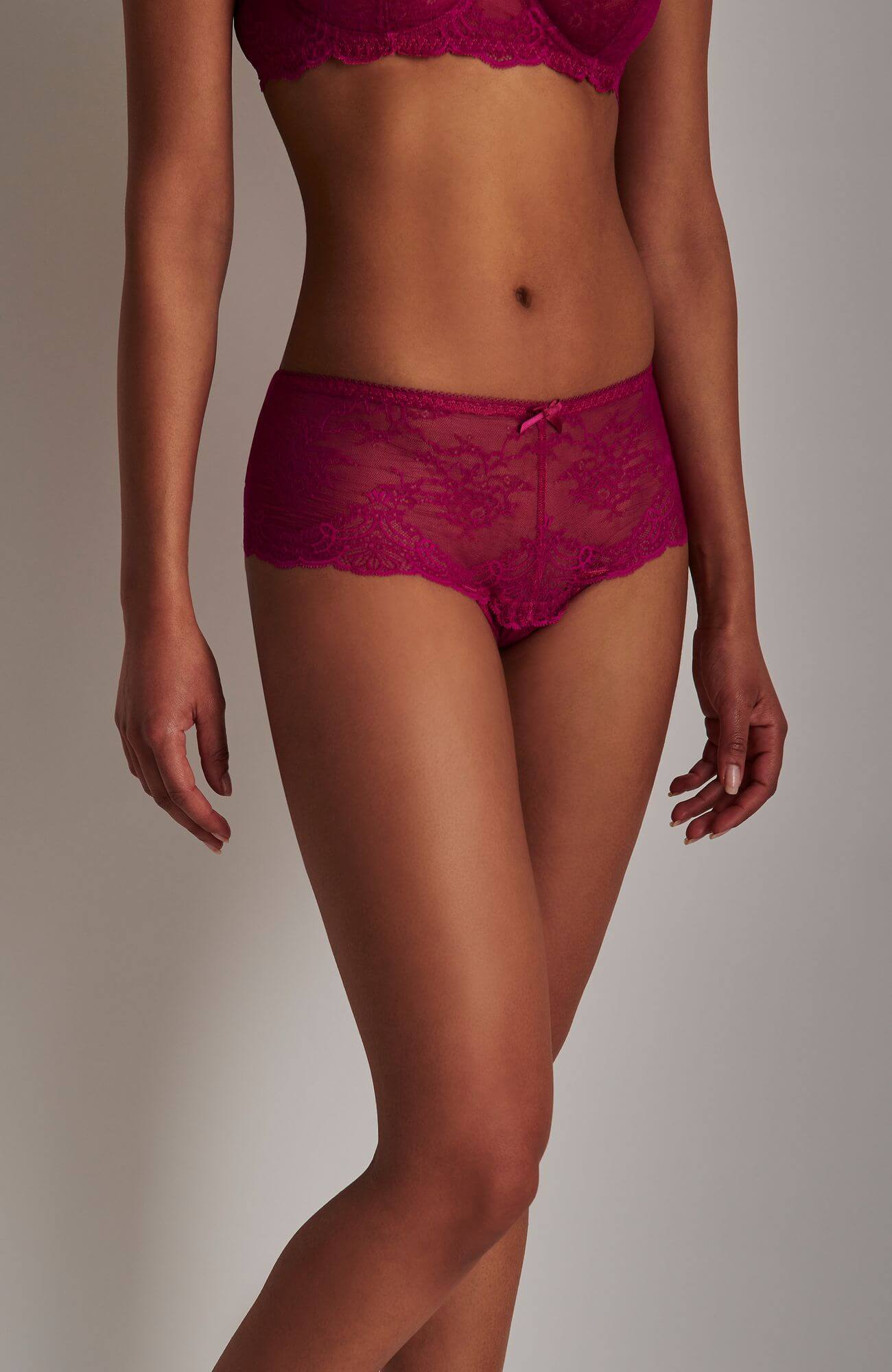 Кружевные трусы хипстеры Бренд 
