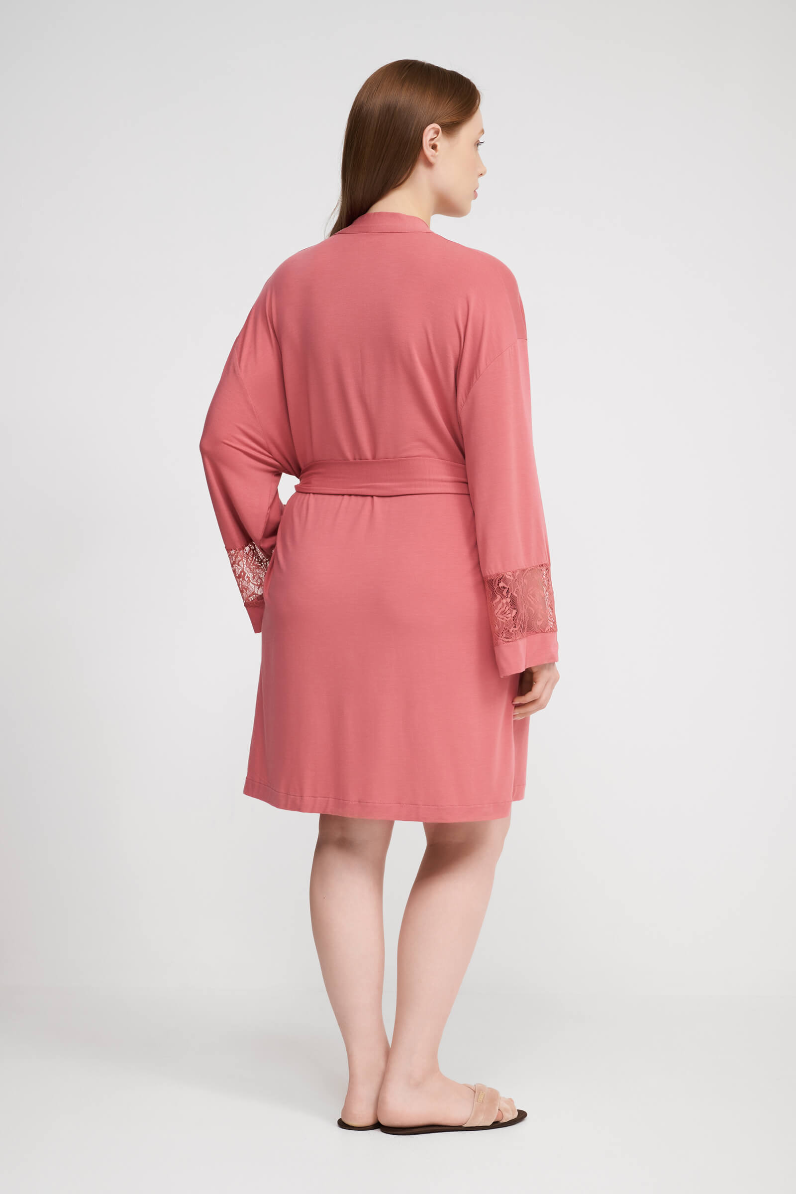 Короткий халат с добавлением шелка Бренд  Изображение 2