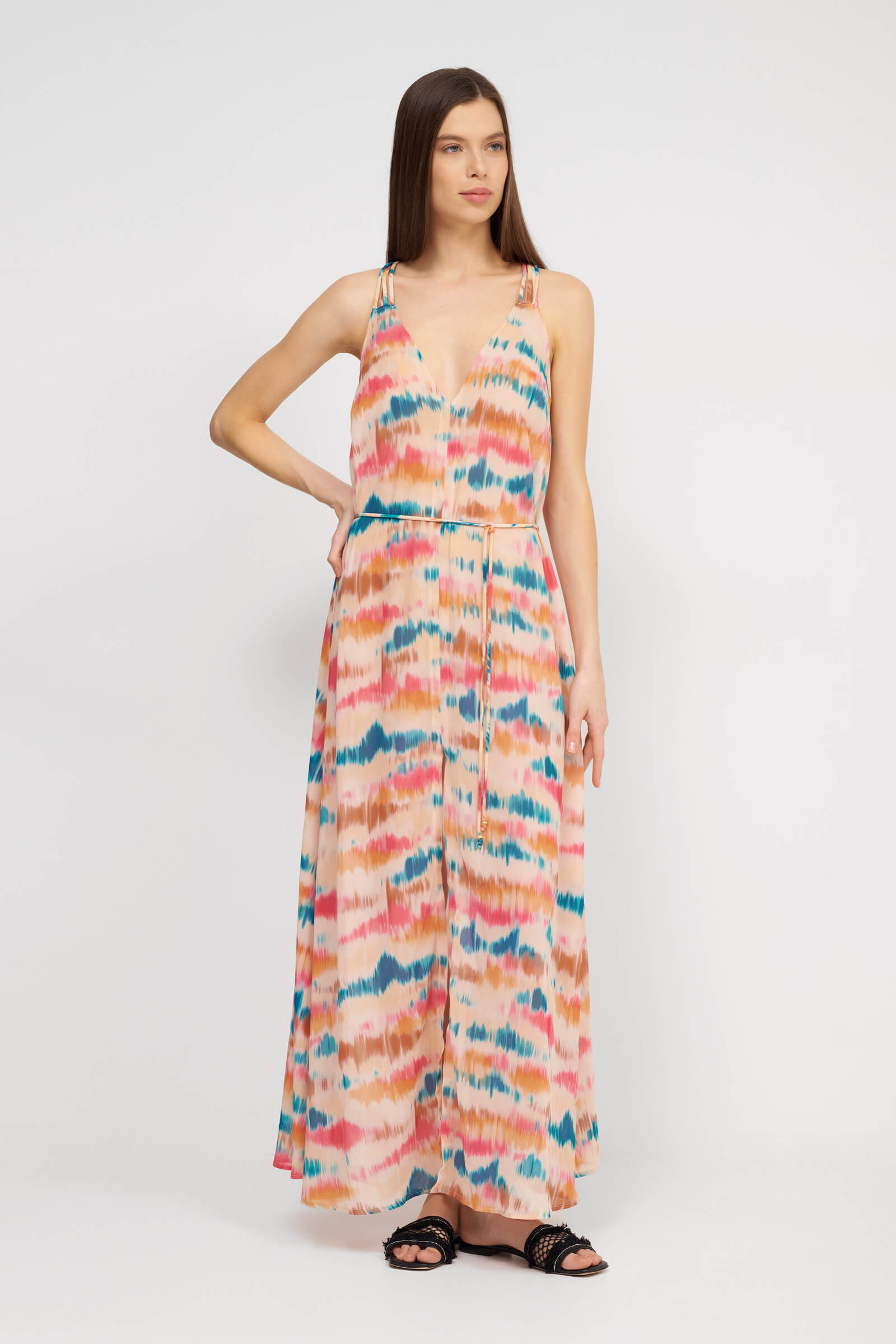 Платье с V-образным вырезом Бренд 