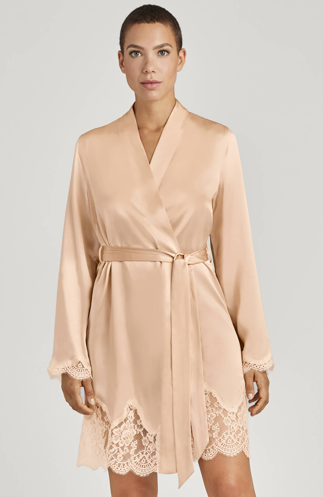 Шелковый халат с длинным рукавом Бренд 