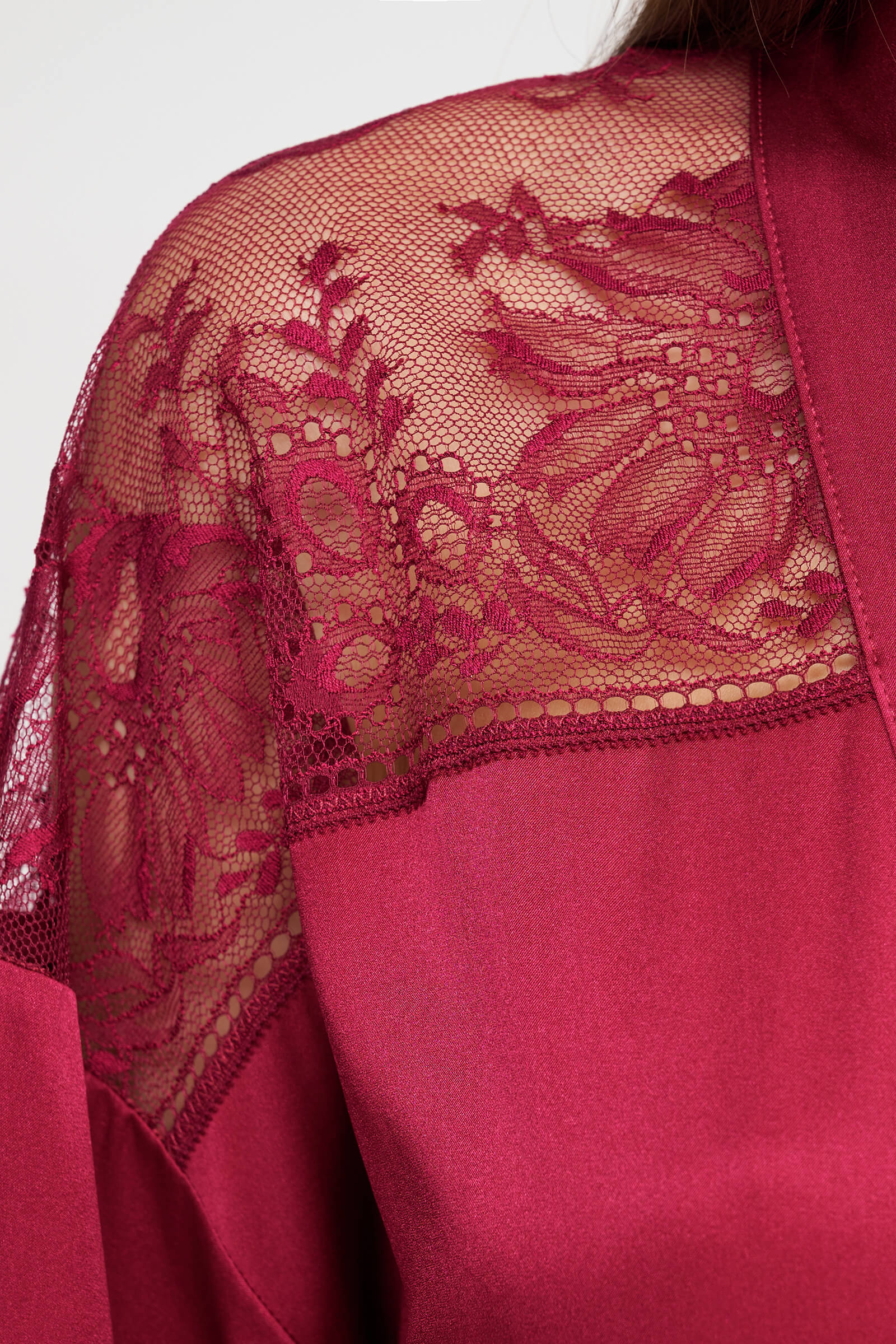 Шелковый халат с кружевом Бренд  Изображение 5