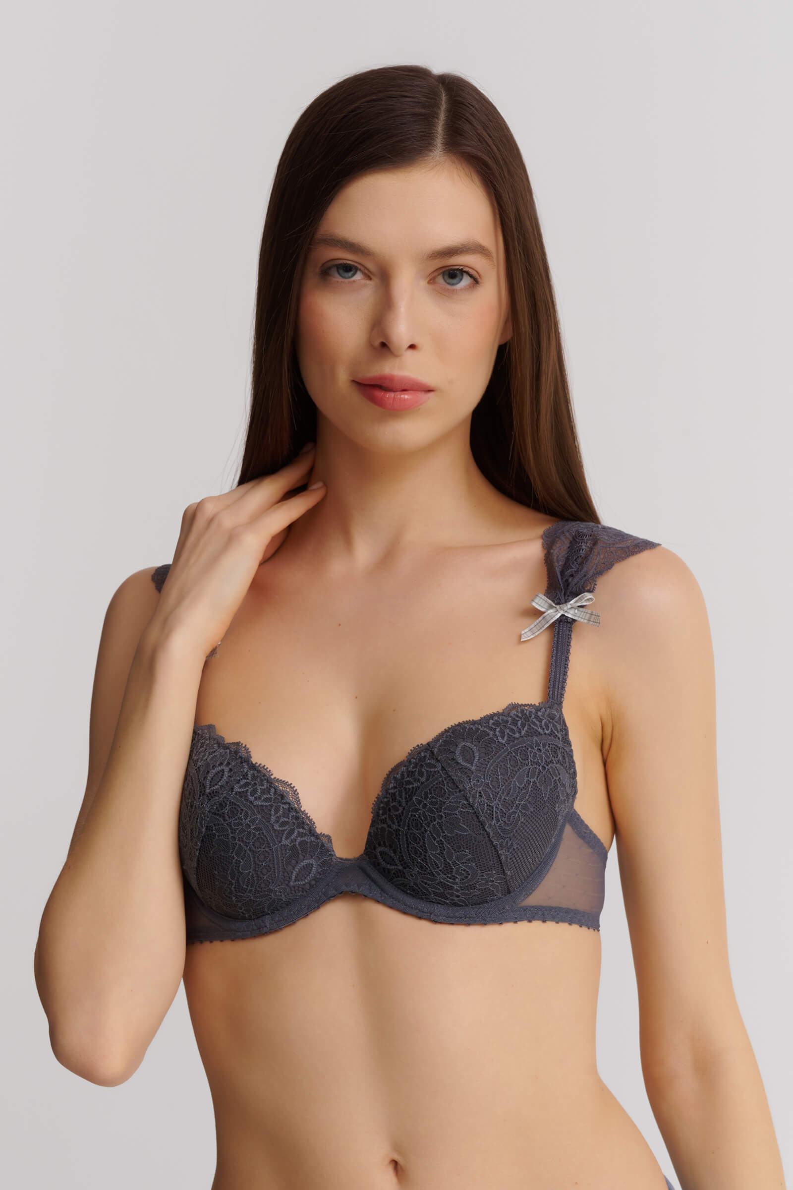 Бюстгальтер деми на косточках Бренд 