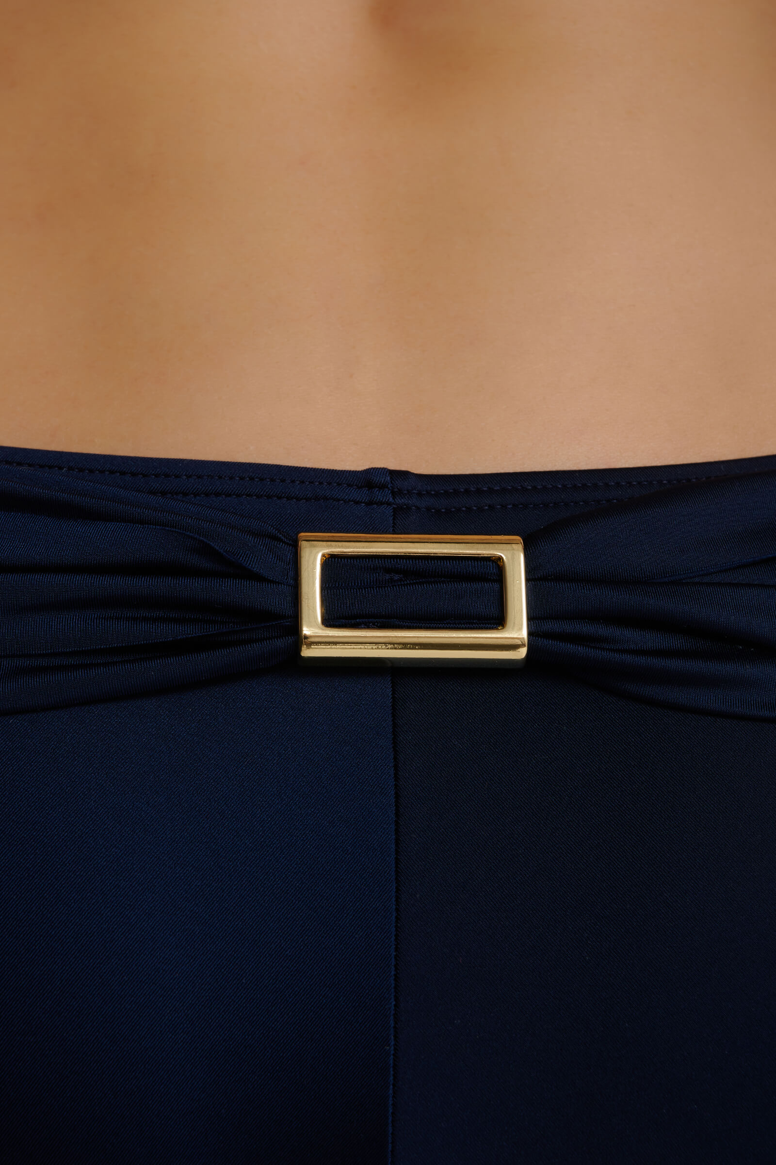 Плавки с драпировками и золотистым украшением Бренд  Изображение 4