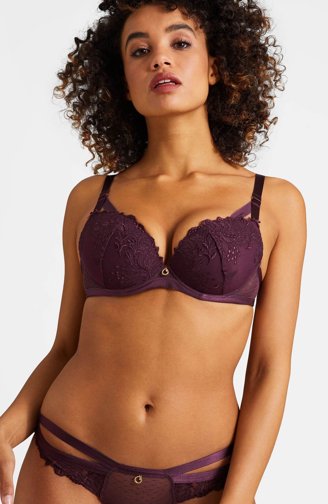 Бюстгальтер пуш-ап на косточках Бренд 