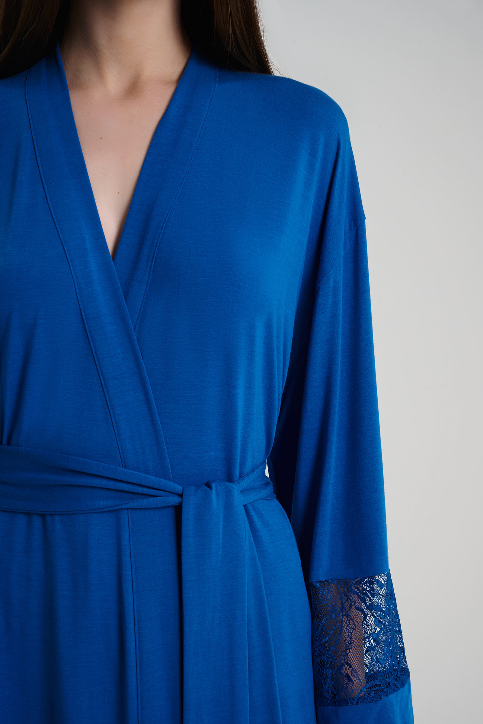 Короткий халат с добавлением шелка Бренд  Изображение 5