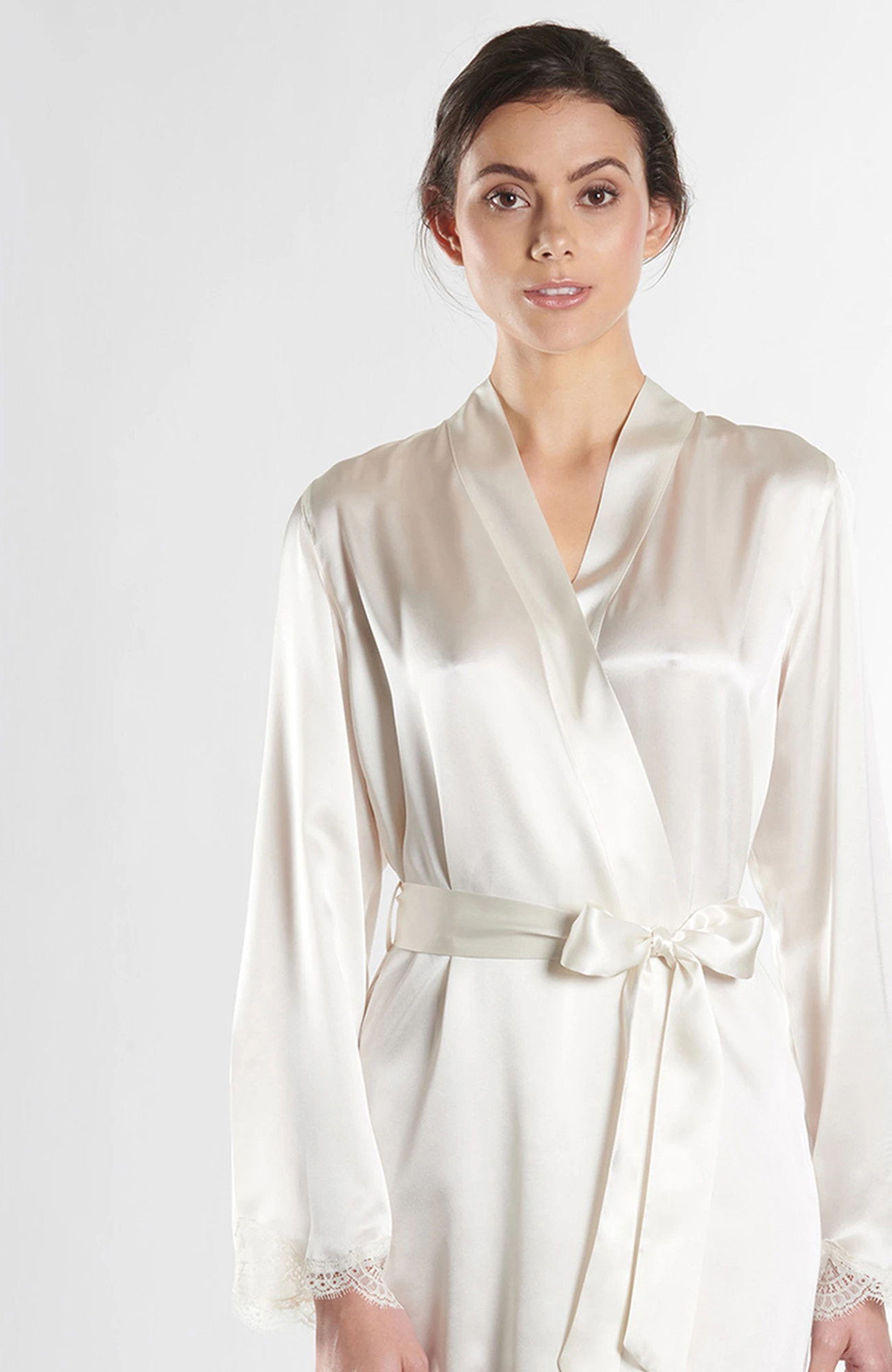 Шелковый халат с длинным рукавом Бренд 