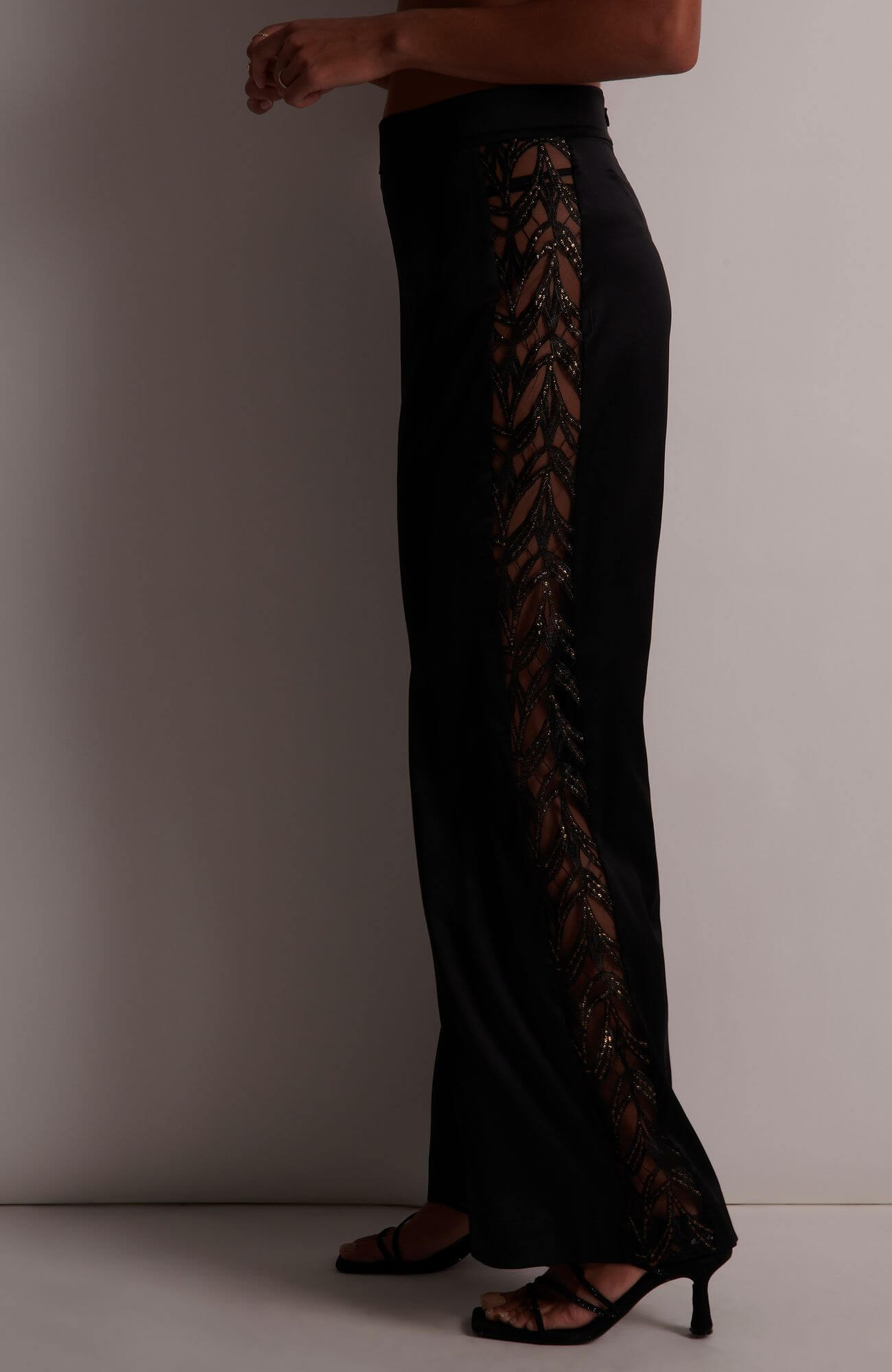 Пижамные брюки с вышивкой Бренд  Изображение 4