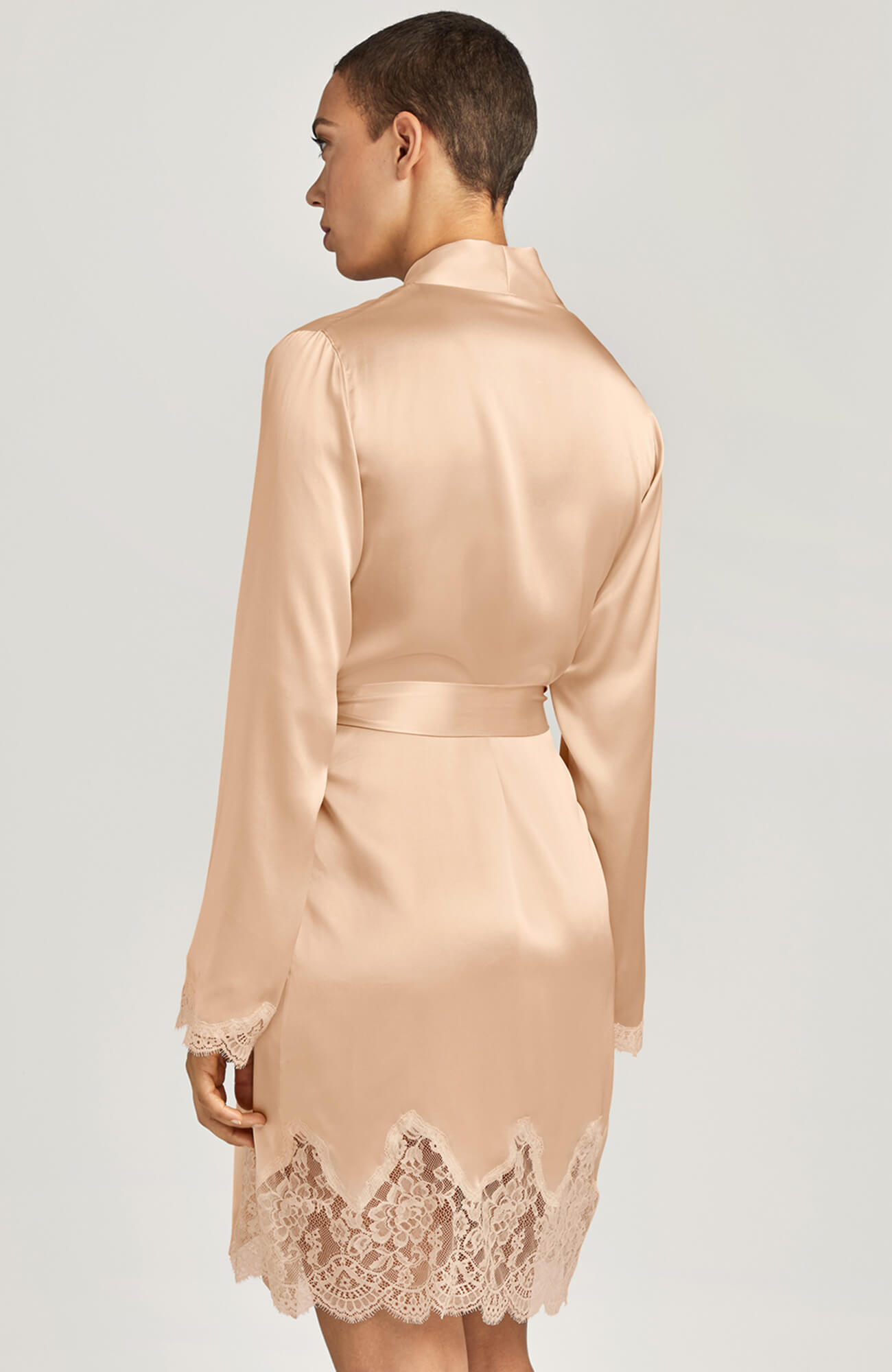 Шелковый халат с длинным рукавом Бренд  Изображение 3