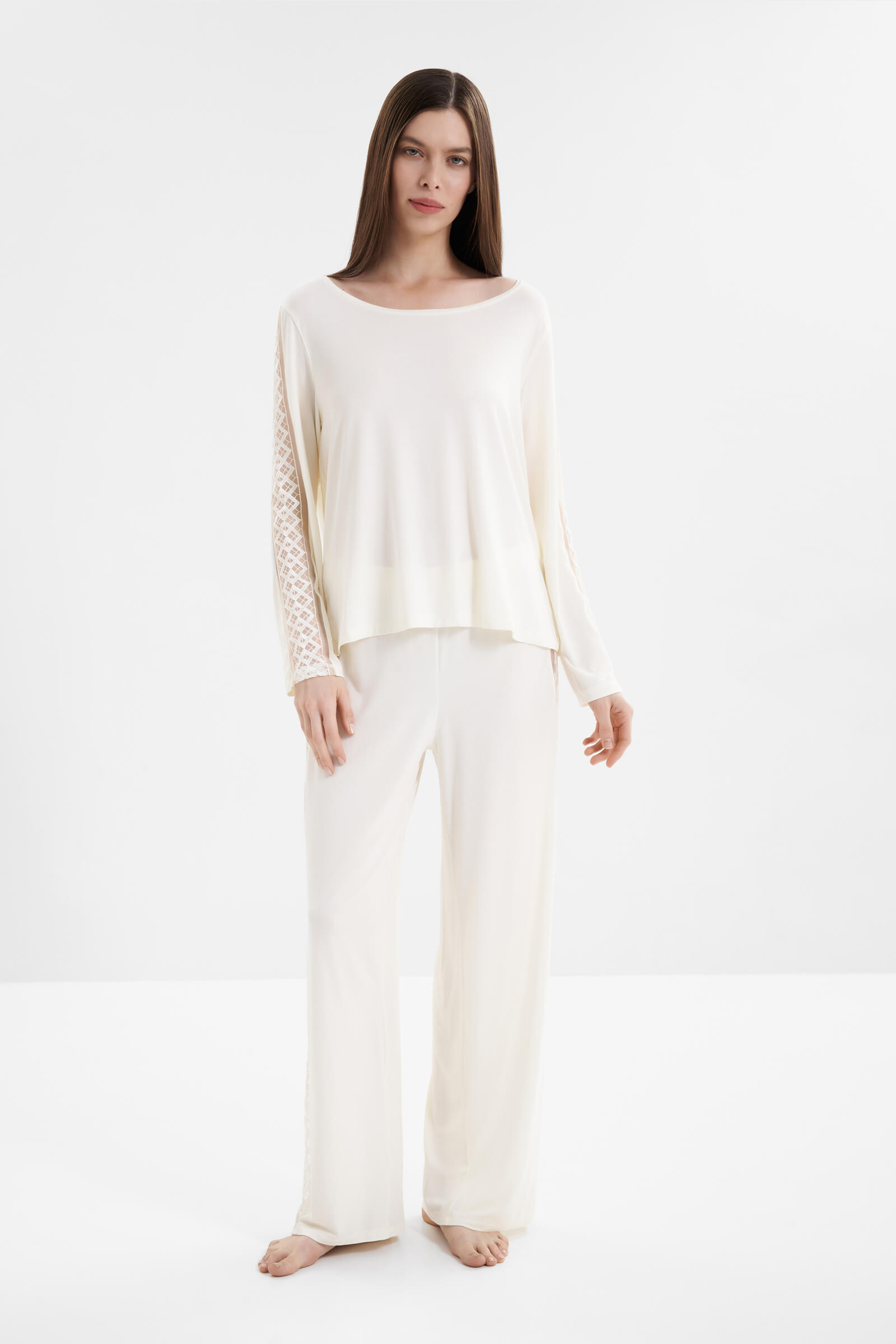 Пижамный лонгслив из мягкого модала с вышивкой Бренд  Изображение 4