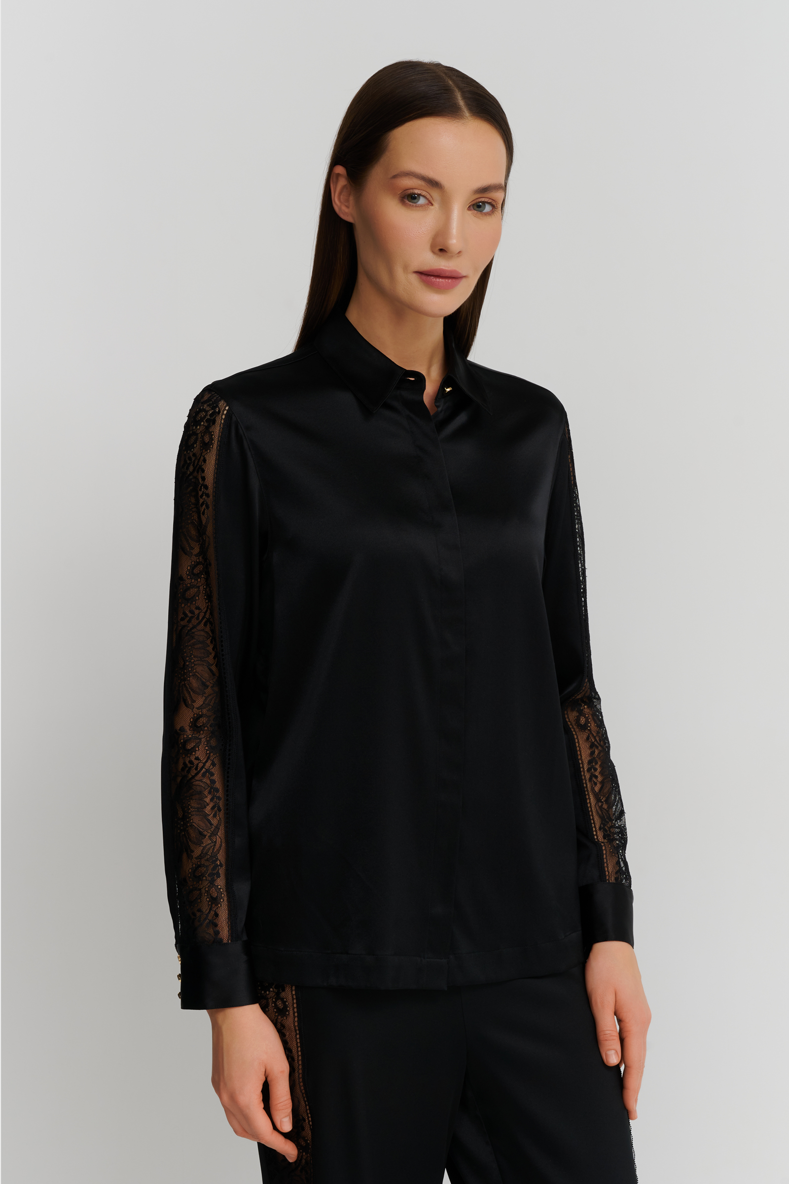 Шелковая пижамная рубашка с кружевом Бренд 