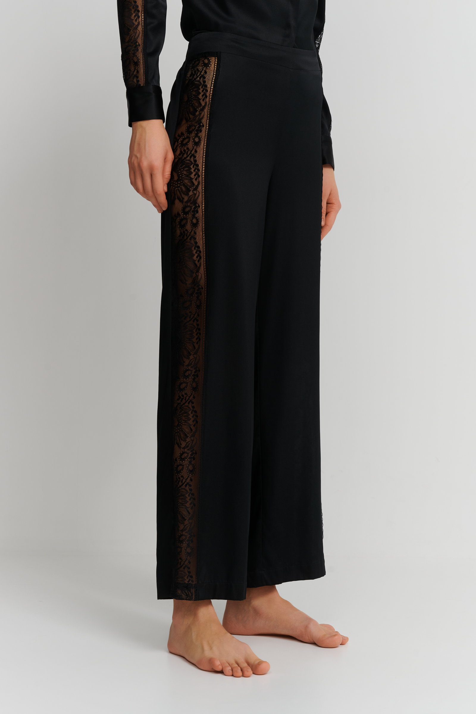 Шелковые пижамные брюки с кружевом Бренд 