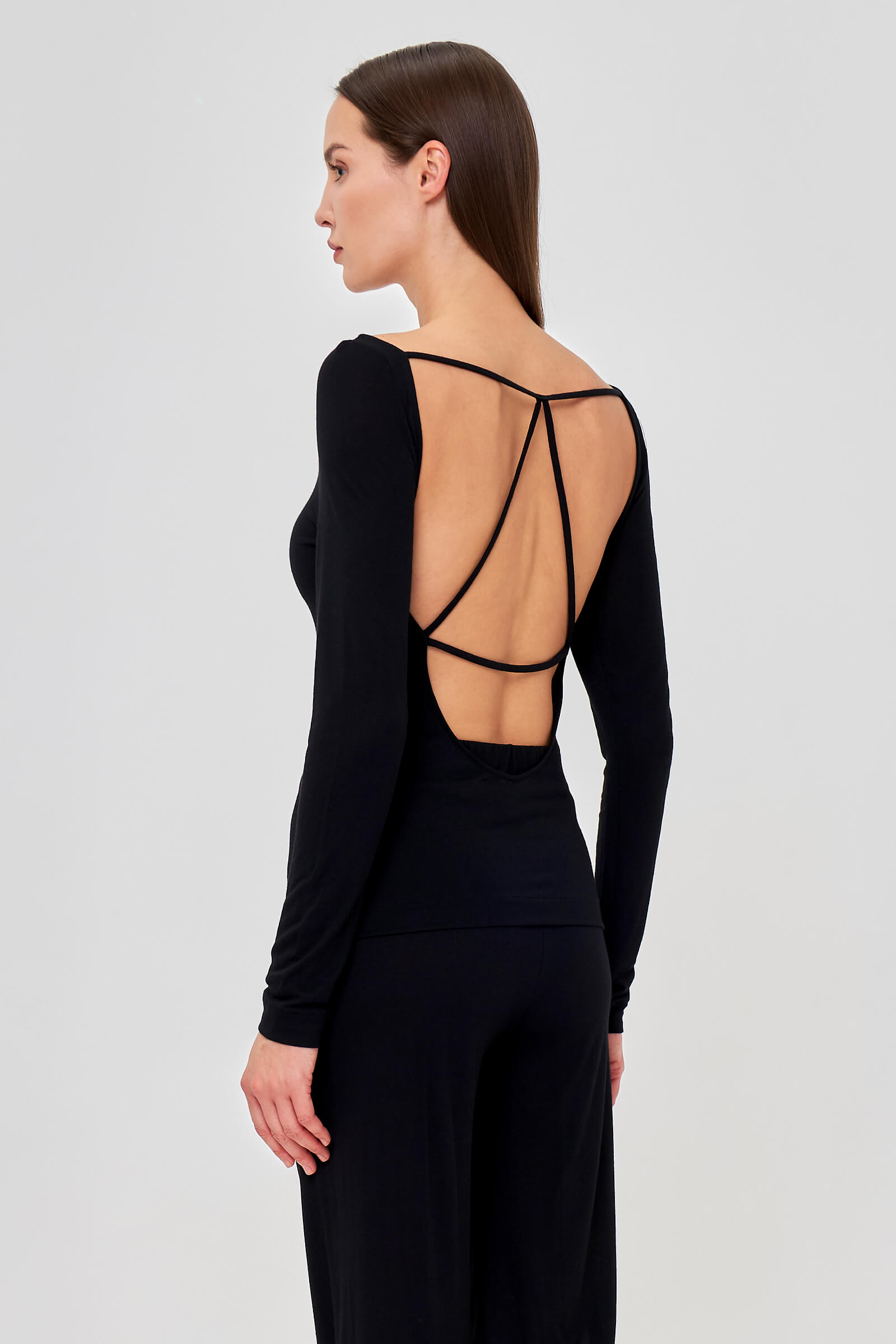 Лонгслив с открытой спиной Бренд  Изображение 3