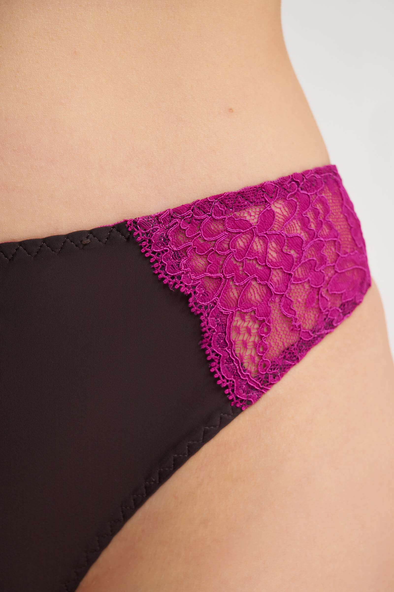 Трусы стринги с цветочным кружевом Бренд  Изображение 5