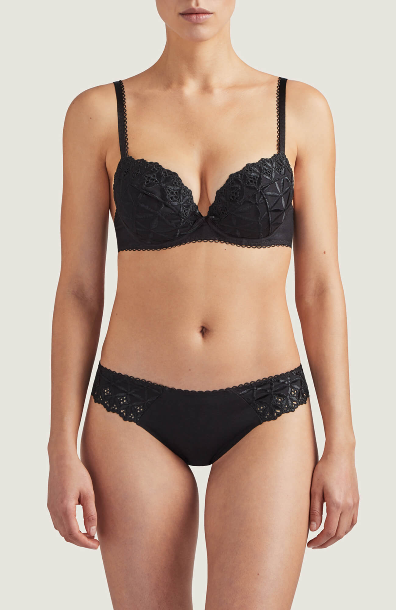 Трусы слипы с вышивкой Бренд  Изображение 5