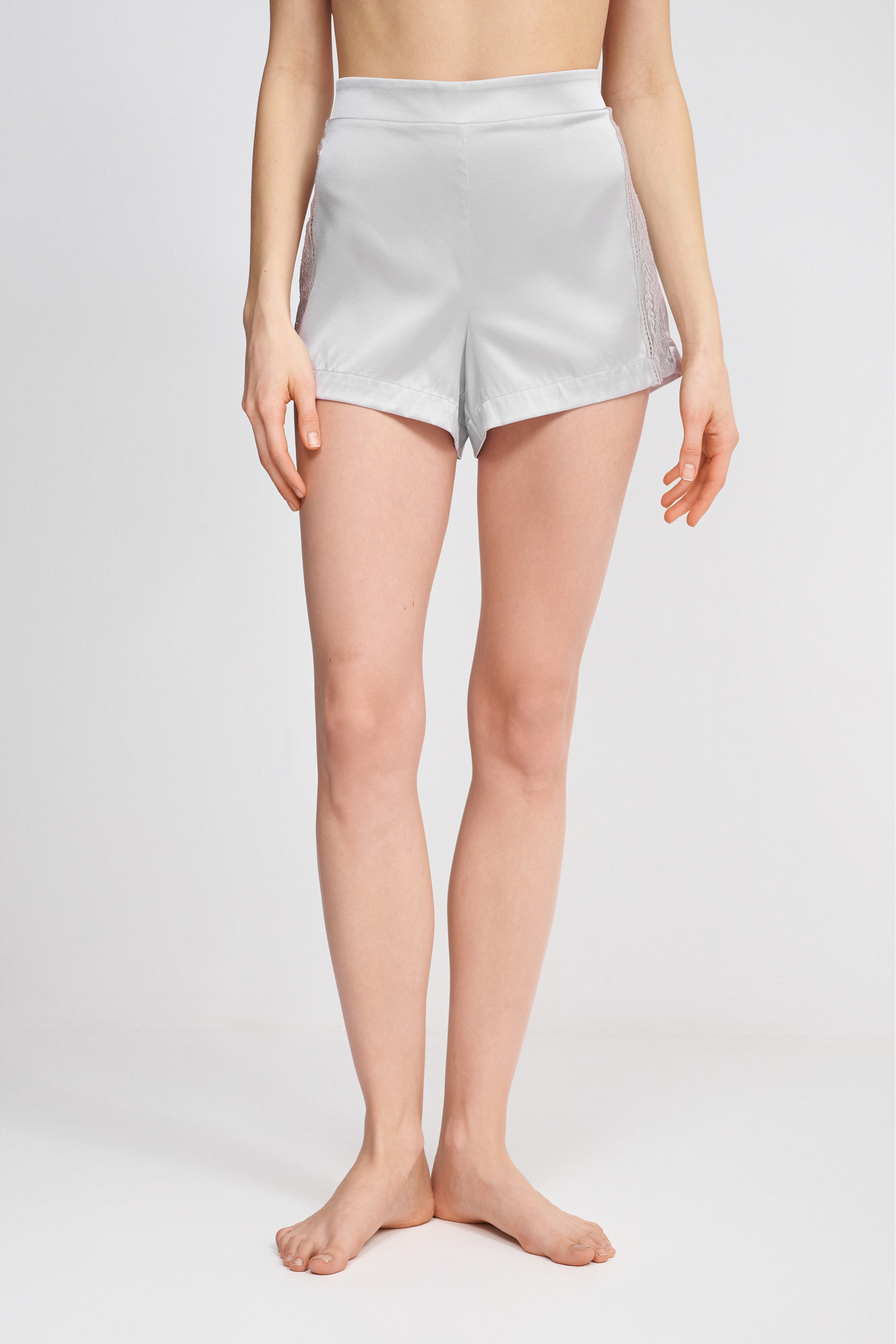 Шелковые пижамные шорты с цветочным кружевом Бренд 