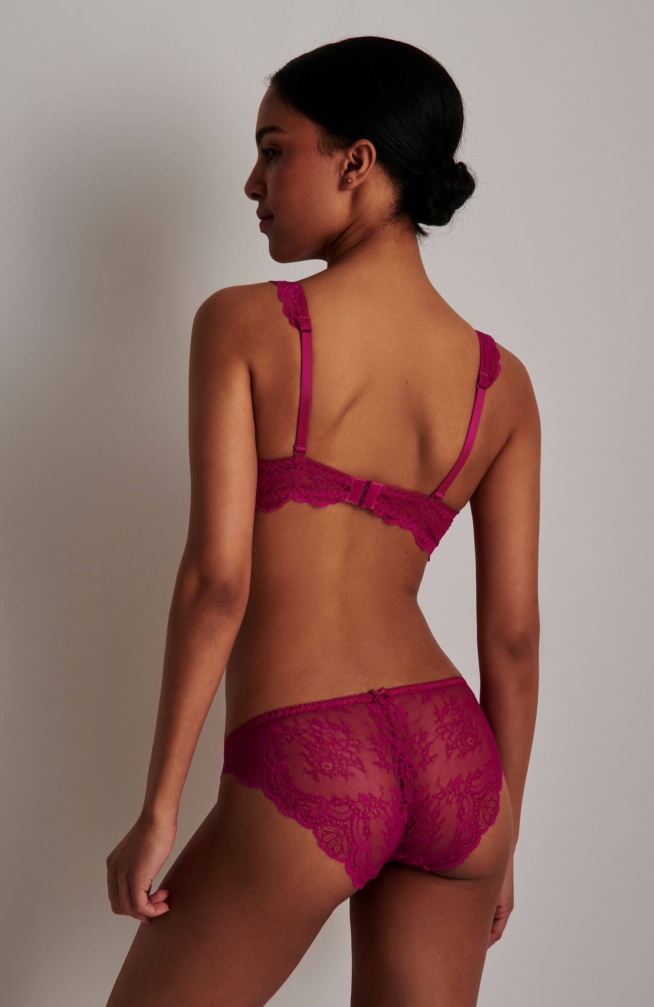 Бюстгальтер пуш-ап с полукруглыми чашками Бренд  Изображение 3