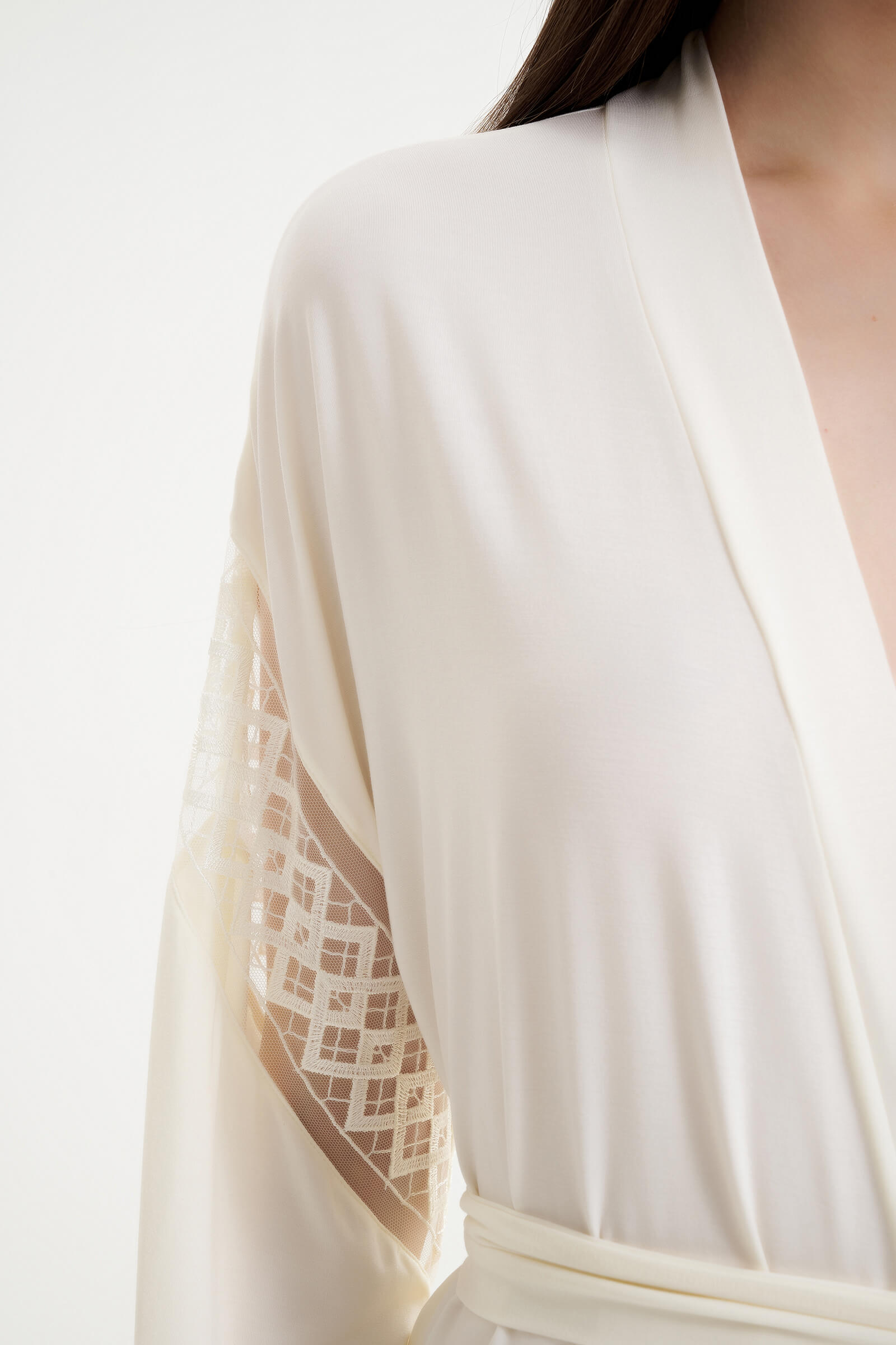 Халат из модала с декоративными вставками Бренд  Изображение 5