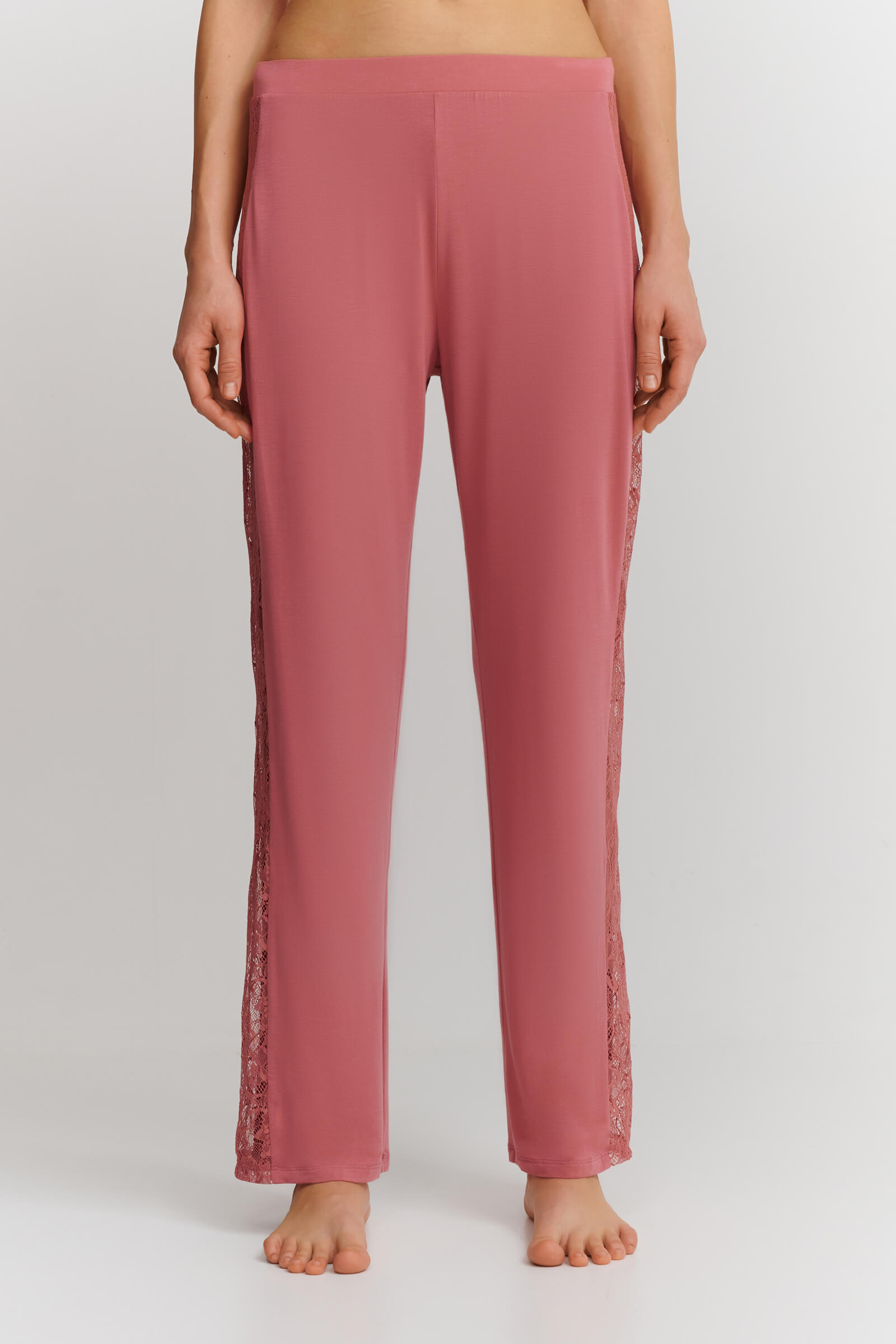 Пижамные брюки с кружевными вставками Бренд 