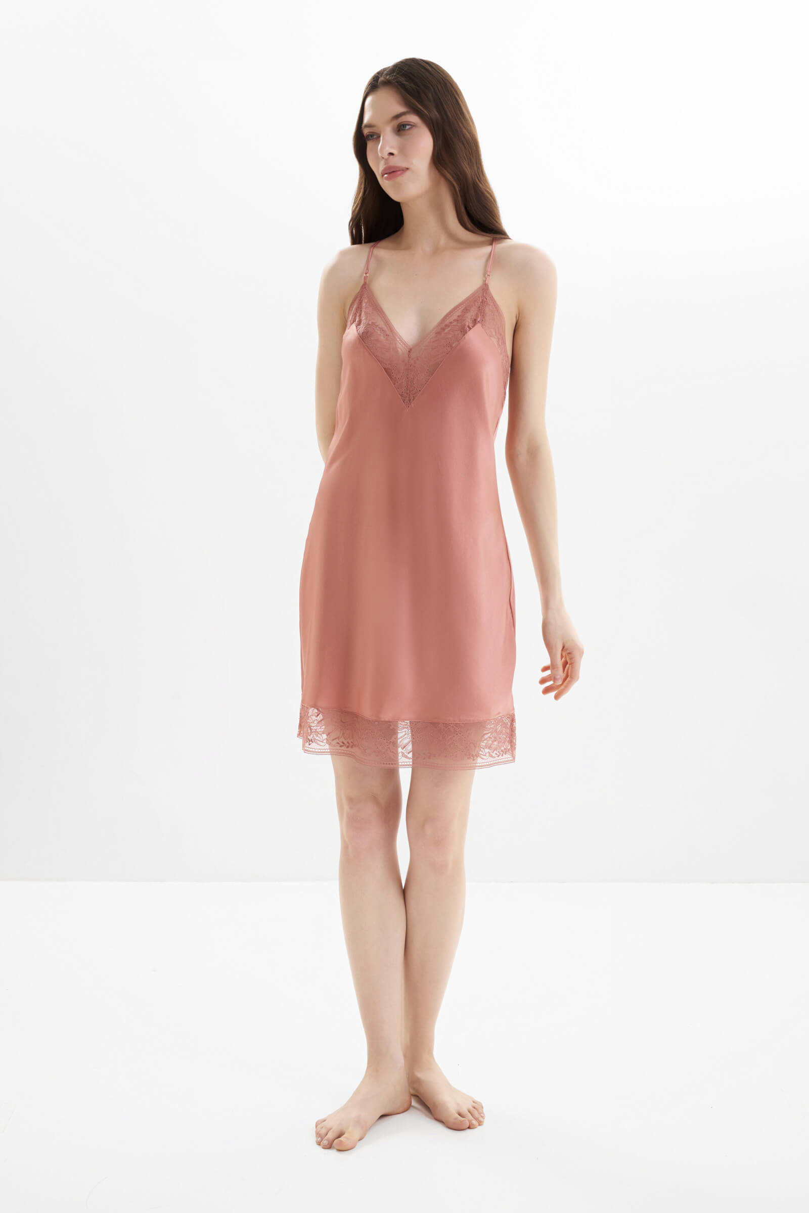 Шелковая комбинация с V-образным вырезом Бренд  Изображение 4