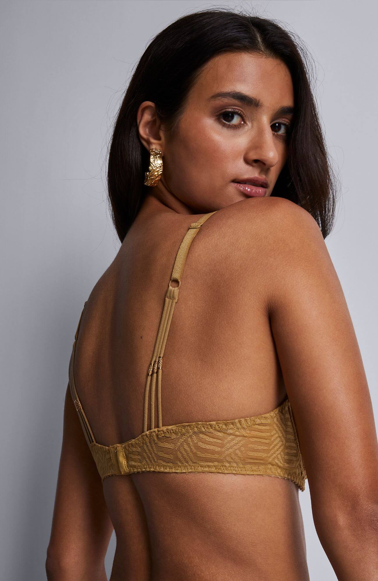 Бюстгальтер на косточках с вышивкой Бренд  Изображение 3