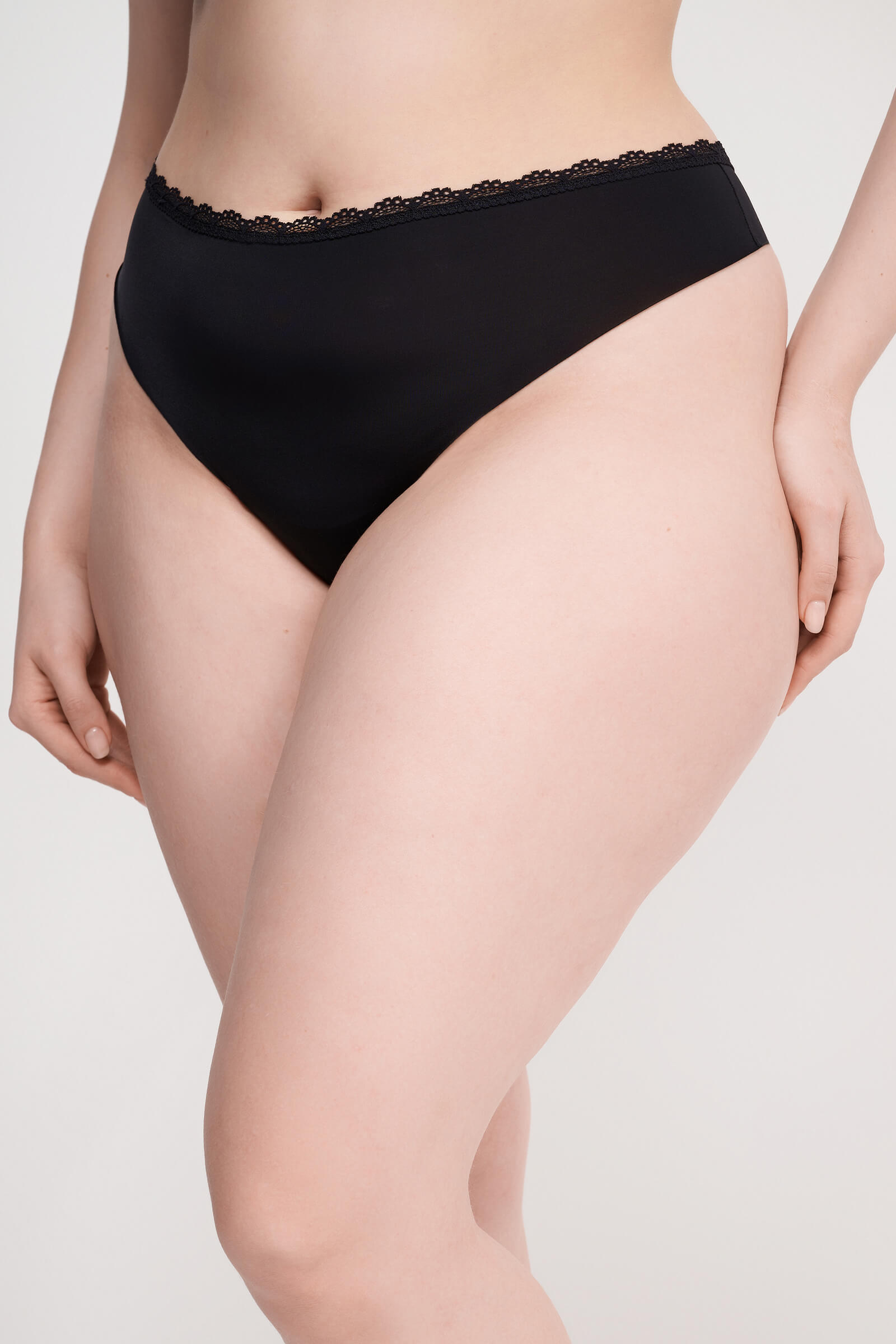 Трусы танга с кружевной тесьмой Бренд 