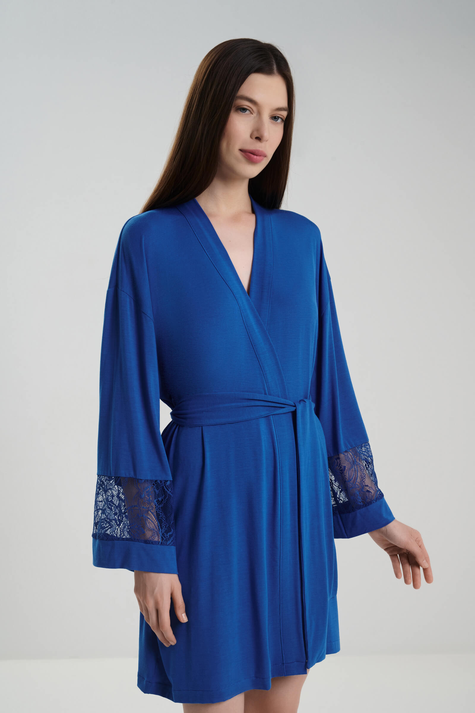 Короткий халат с добавлением шелка Бренд  Изображение 4